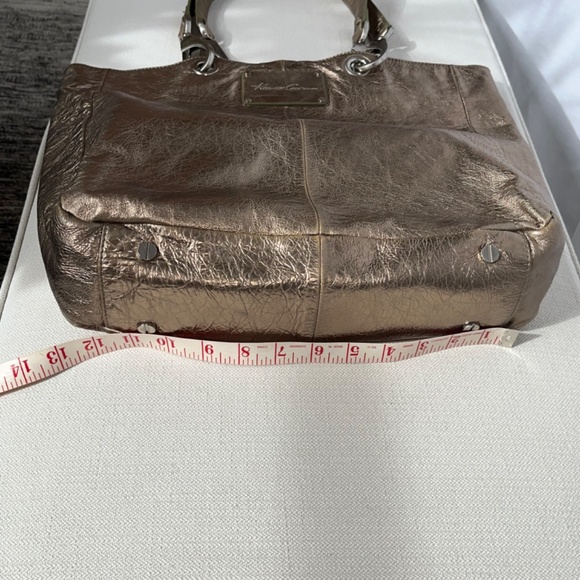 Kenneth Cole XL tote bag in burnished gold leather, w. brushed nickel hardware - Picture 8 of 16